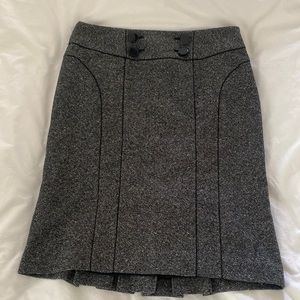 Ann Taylor tweed pencil skirt size 6P (doesn’t wear like a Petite though)